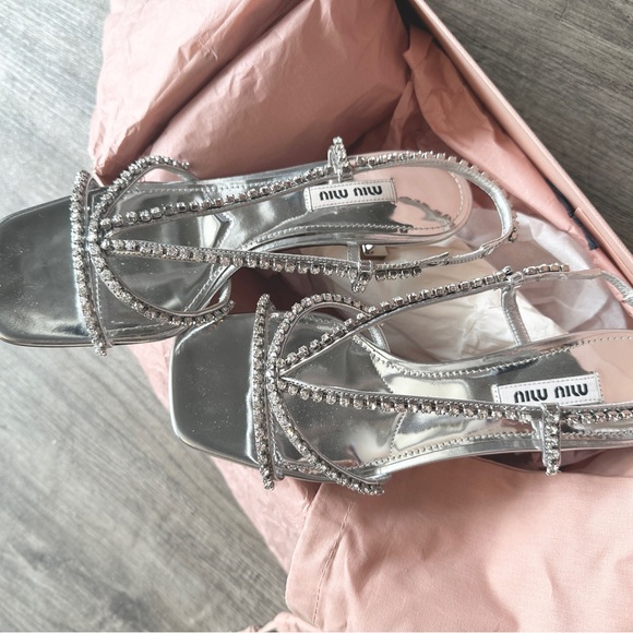 Miu Miu Embellished metallic leather sandals - Picture 5 of 7